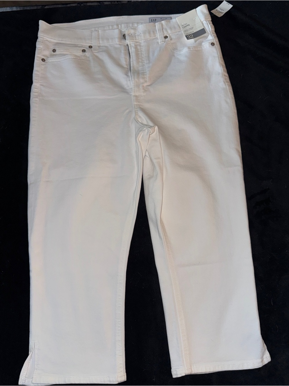 GAP White High-Rise Capri Jeans